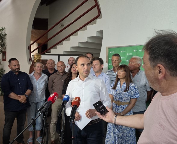 Predsjedništvo IDS-a prihvatilo ostavku Fabrizija Vižintina na članstvo u Predsjedništvu IDS-a   